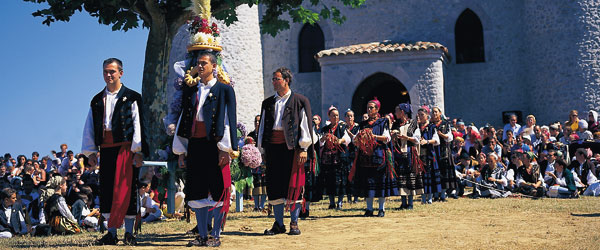 Fiesta de la Virgen de la Guía. Llanes, Asturias © Turespaña 